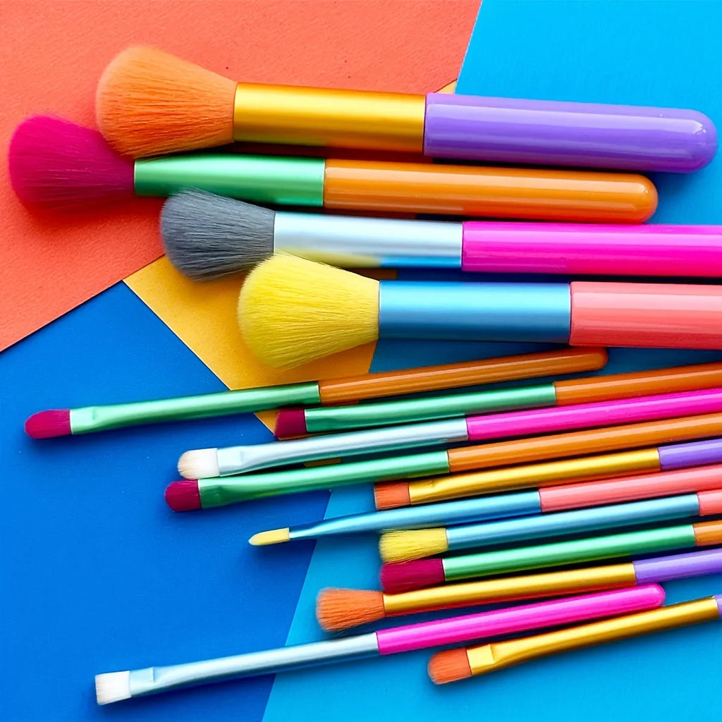 Makeup Brushes 15Pcs Colourful Makeup Brush Set Foundation Contour Blush Concealers Eye Shadow Blending Make Up Brush Kit