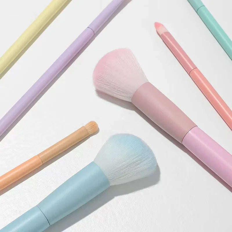 A full set of makeup tools including 7 colored makeup brushes, loose powder, contouring, eyeshadow, eyebrow brushes, etc